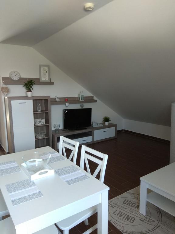 Apartmany Pod Lesem Bohutin  Ngoại thất bức ảnh